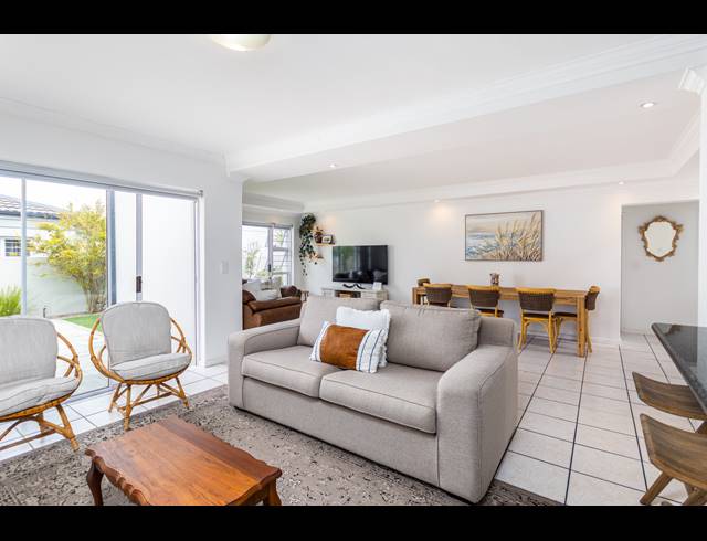3 BEDROOM HOUSE TO LET IN BIG BAY